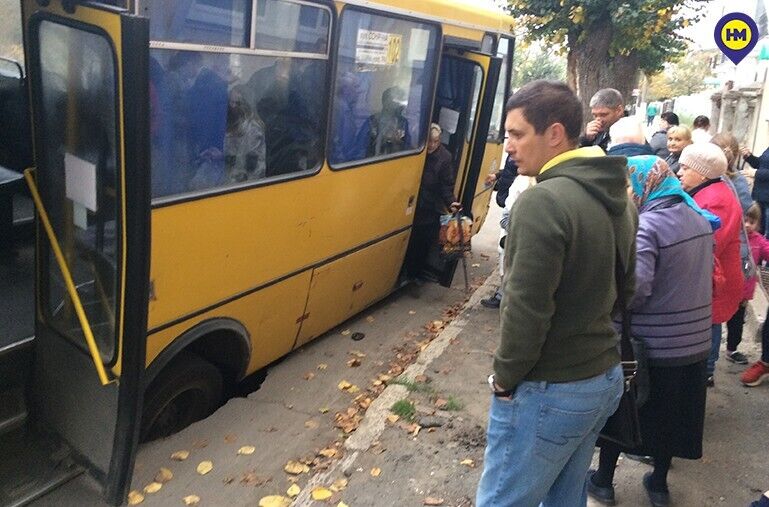 Пассажиры маршрутки не пострадали