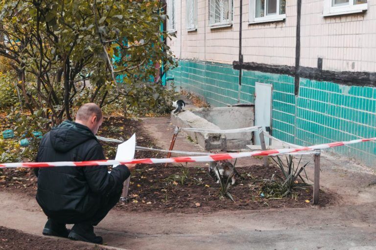 В Днепре возле подвала нашли труп мужчины