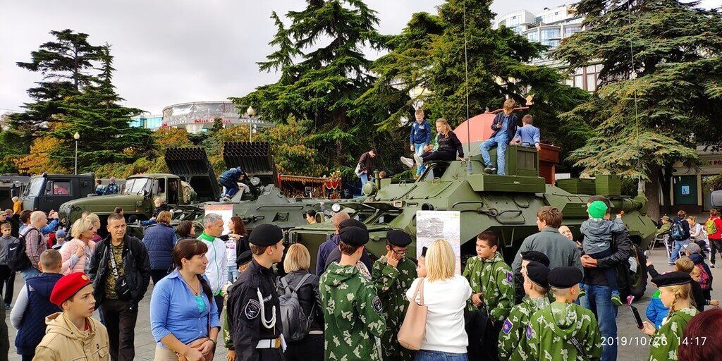 Пушки, танки, "Грады"! Жителей Крыма шокировал "сюрприз" оккупантов