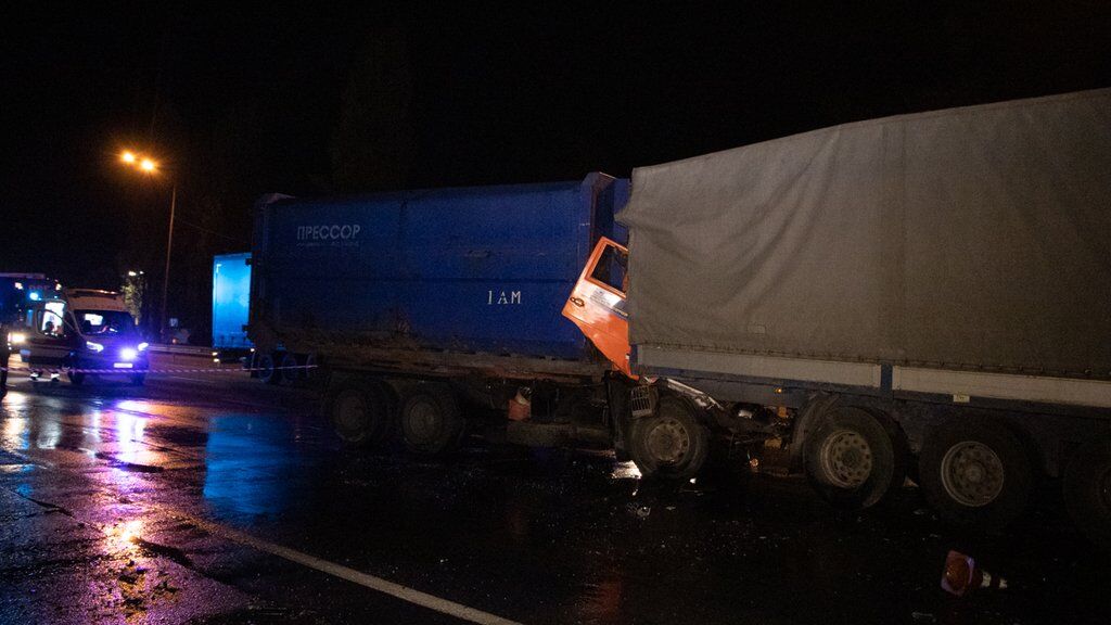 В понедельник, 28 октября, в Киеве на Столичном шоссе произошло два ДТП