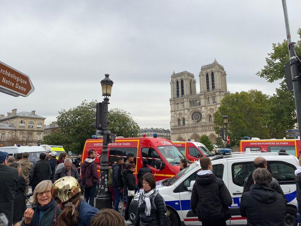 Нападение на полицию в Париже
