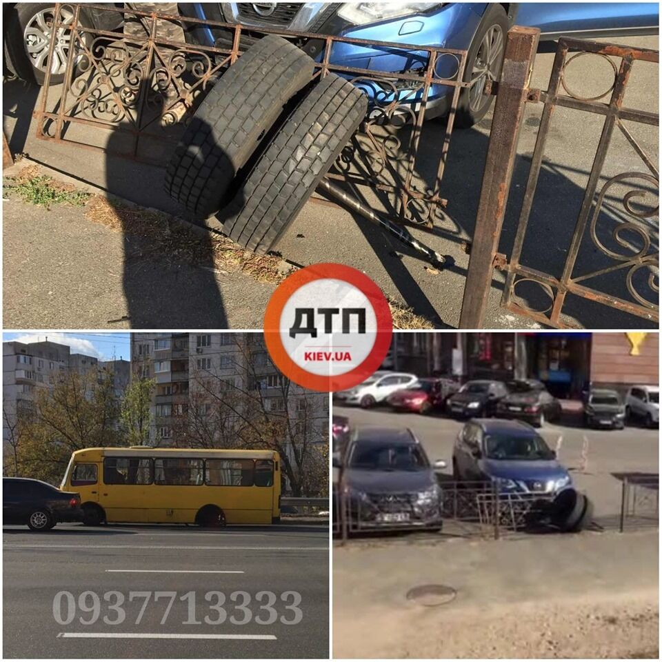 В Киеве маршрутка рассыпалась на дороге