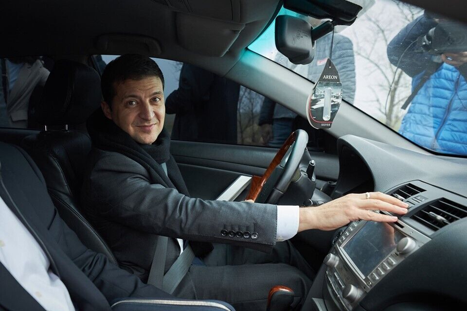 Зеленський за кермом Toyota