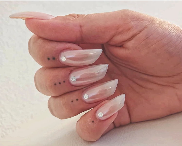 Маникюр осень 2019: самые модные формы ногтей