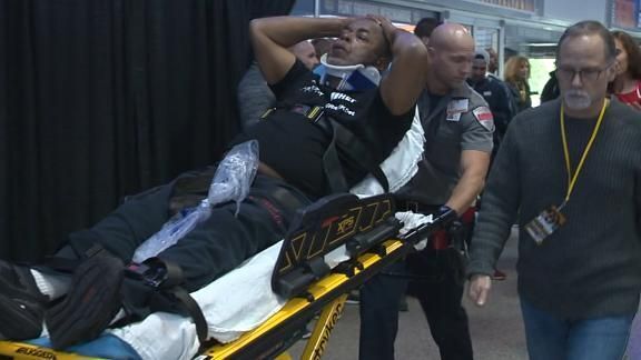 Екстренера Усика і Кличка жорстко побили, зламавши обличчя - опубліковано відео і фото