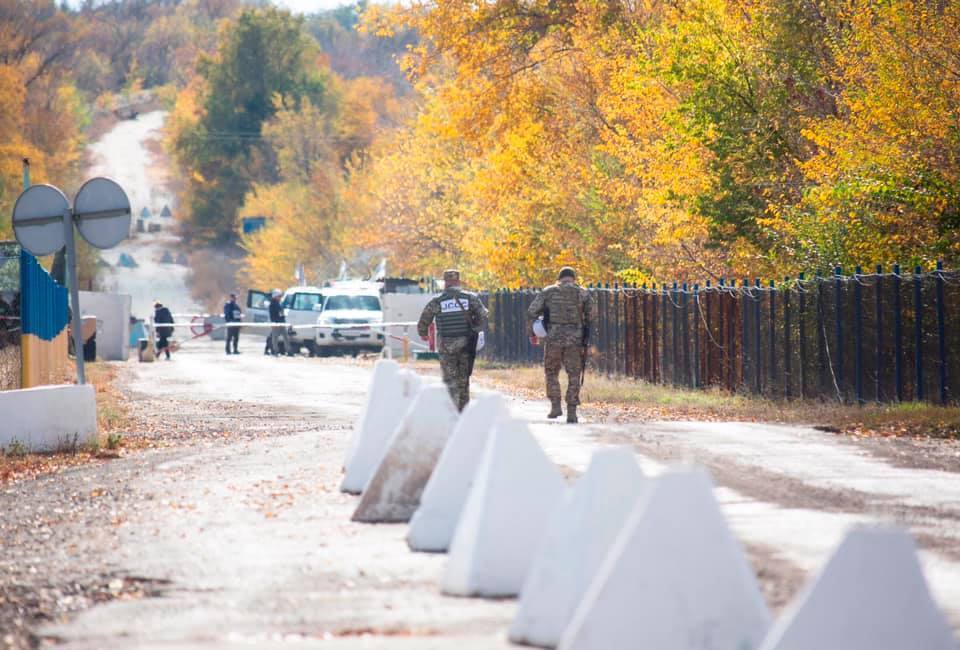 Відведення військ у Золотому не відбулися через обстріли