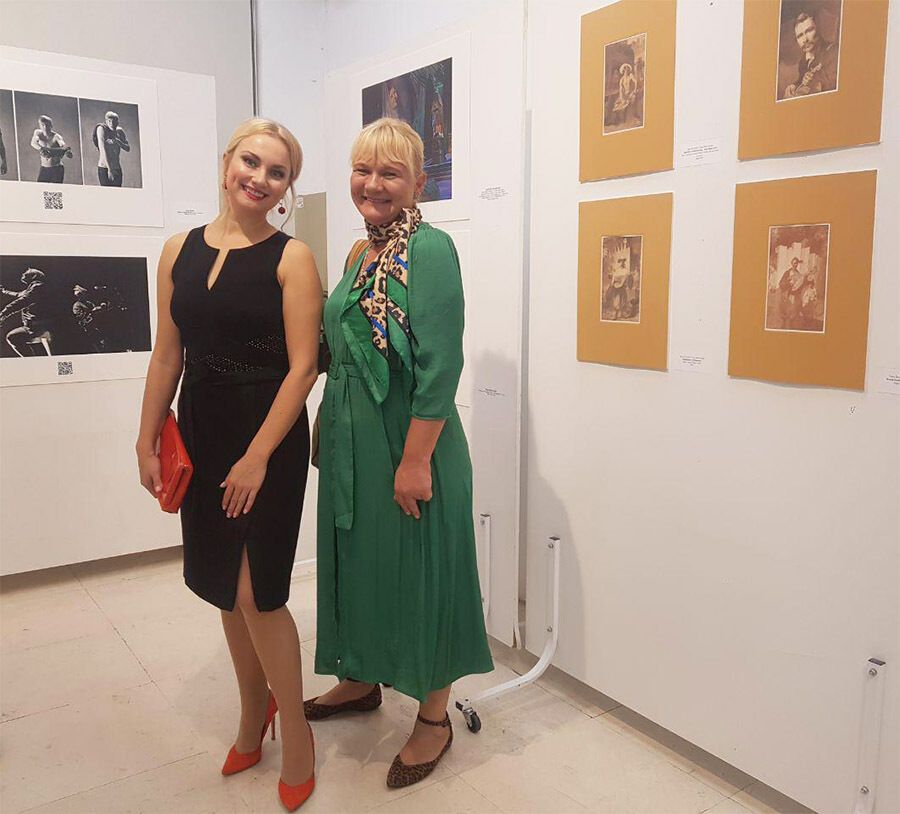 Выставка на Днях украинской музыки в Черногории