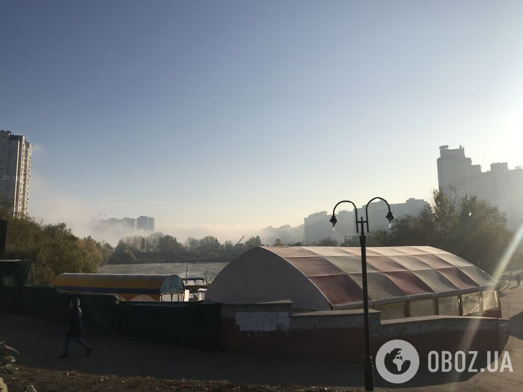 Туман був дуже добре помітним у Дарницькому районі Києві