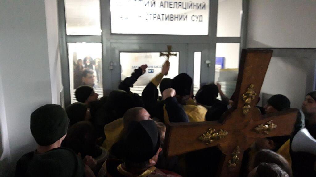Прихильники Філарета влаштували "бунт" у Києві