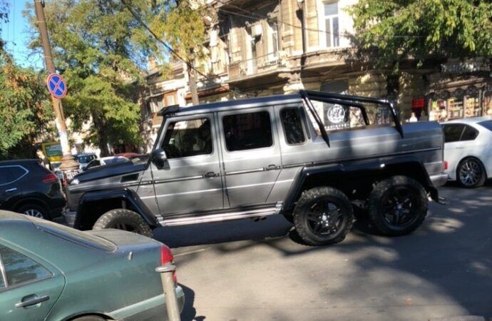 Шестиколесный Geländewagen лимитированной серии