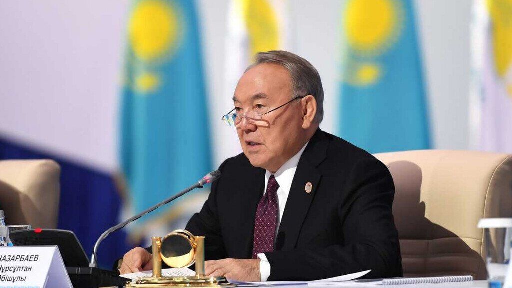 Назарбаев предложил провести в Казахстане встречу Путина и Зеленского