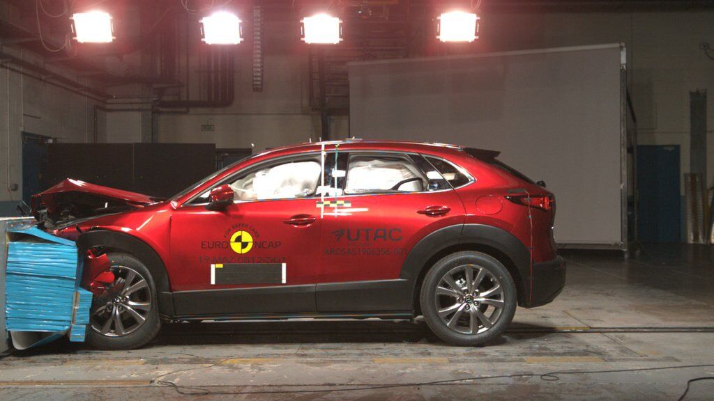 Mazda CX-30 отримала рекордну кількість залікових балів за всю історію існування Euro NCAP
