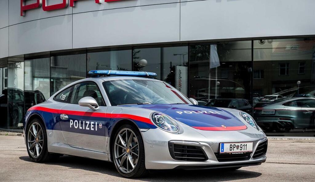 В полиции Австрии есть культовые Porsche 911