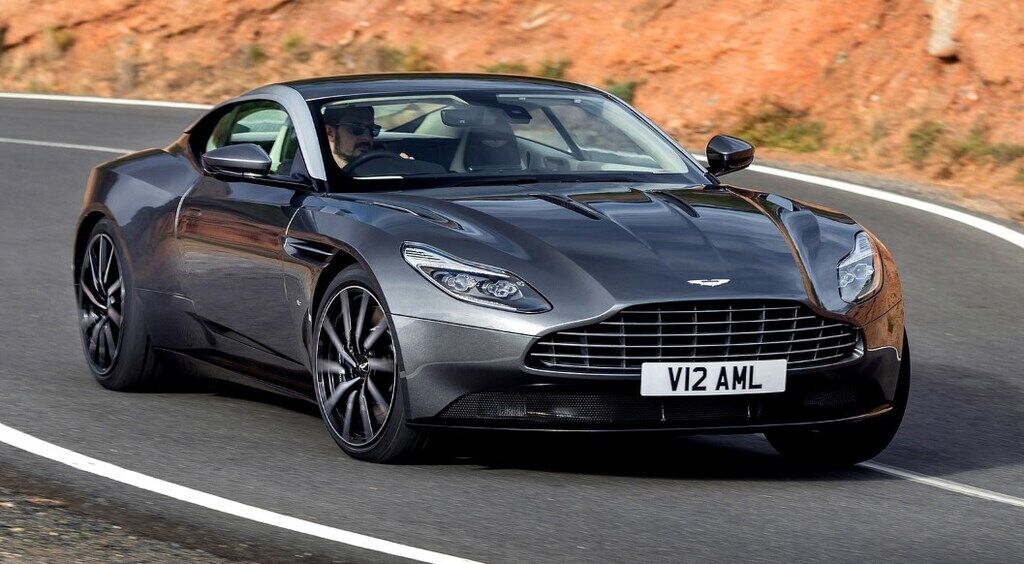 Aston Martin DB11 – один из главных конкурентов Ferrari Roma 2020