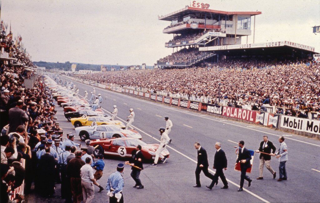 Старт гонки в Ле-Мане 1966 года