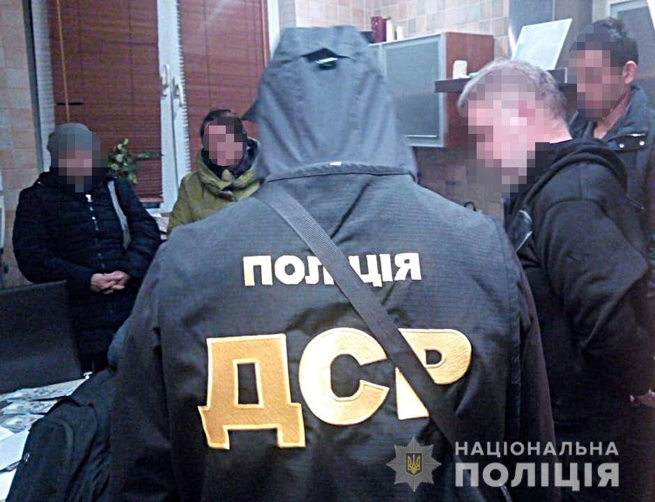 Вони погрожували громадянам фізичною розправою