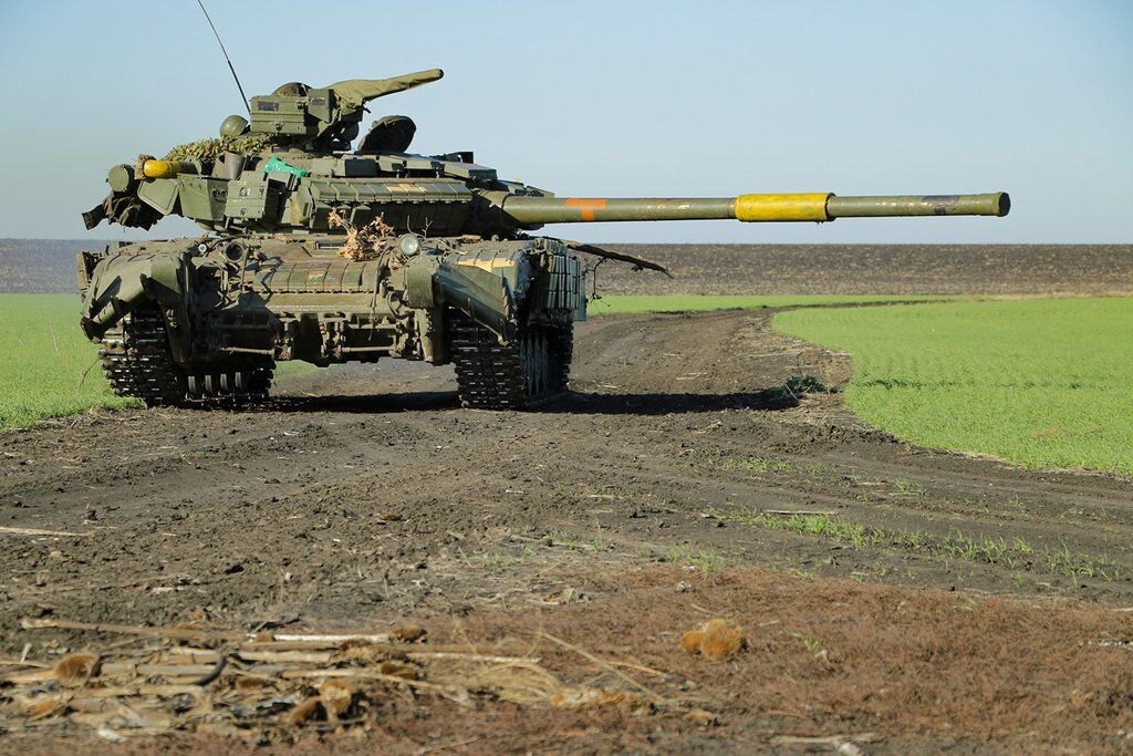 Навчання танкістів ЗСУ на Донбасі