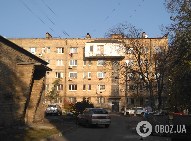 Скандальный балкон на ул. Братиславская в Киеве