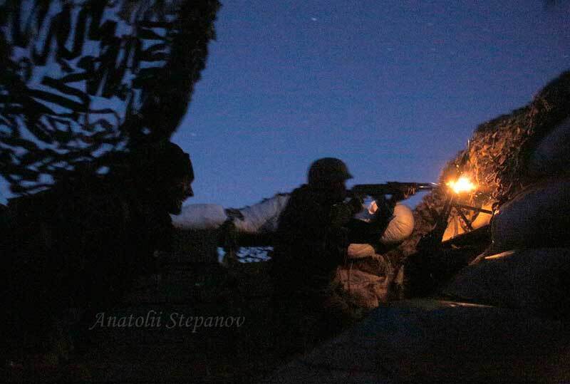 Ночь на передовой на Донбассе