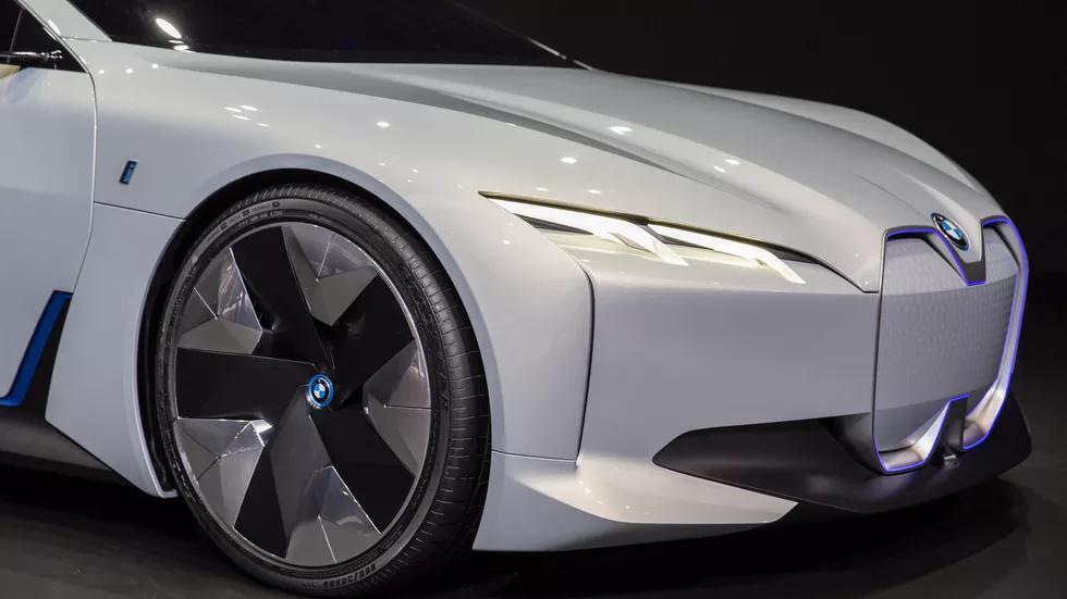 BMW i4