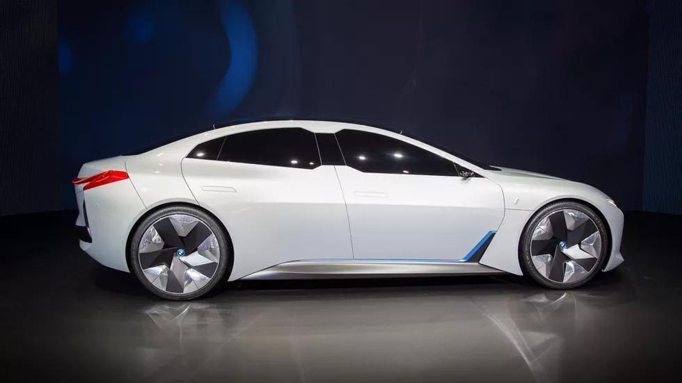 BMW i4