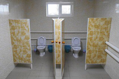 Урочисто відкритий туалет у Козьма-Дем'янівській школі