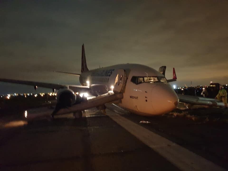 В аэропорту Одессы произошло ЧП с самолетом