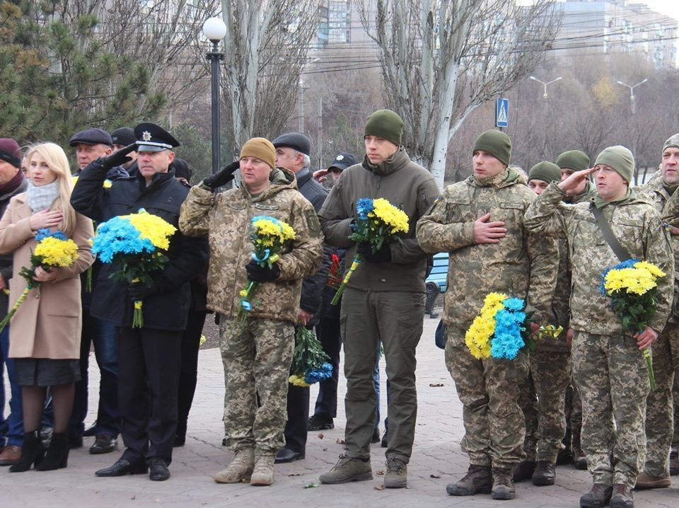 21 листопада у Маріуполі вшанували пам'ять героїв Революції Гідності