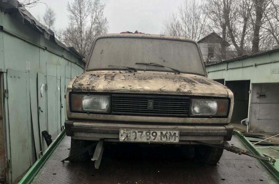 ВАЗ-2105 з пробігом 41 км кинули в гаражі майже на 30 років
