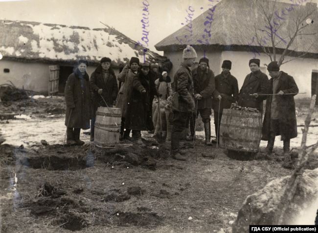 Буксирні бригади, які конфісковували у селян продовольство