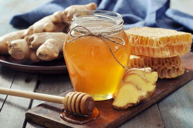 Мед полезен при бронхите, а и имбирь обладает бодрящим эффектом