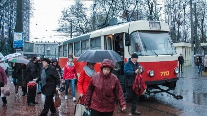 Автохам заблокировал движение трамваев в Одессе