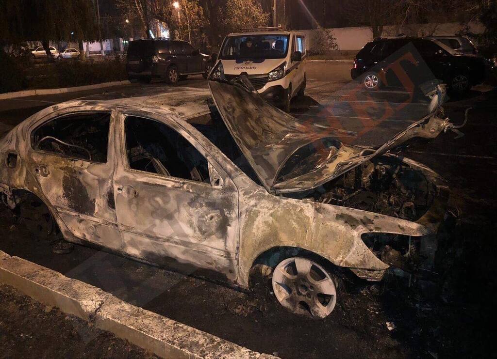 В Одесі спалили авто начальника митниці