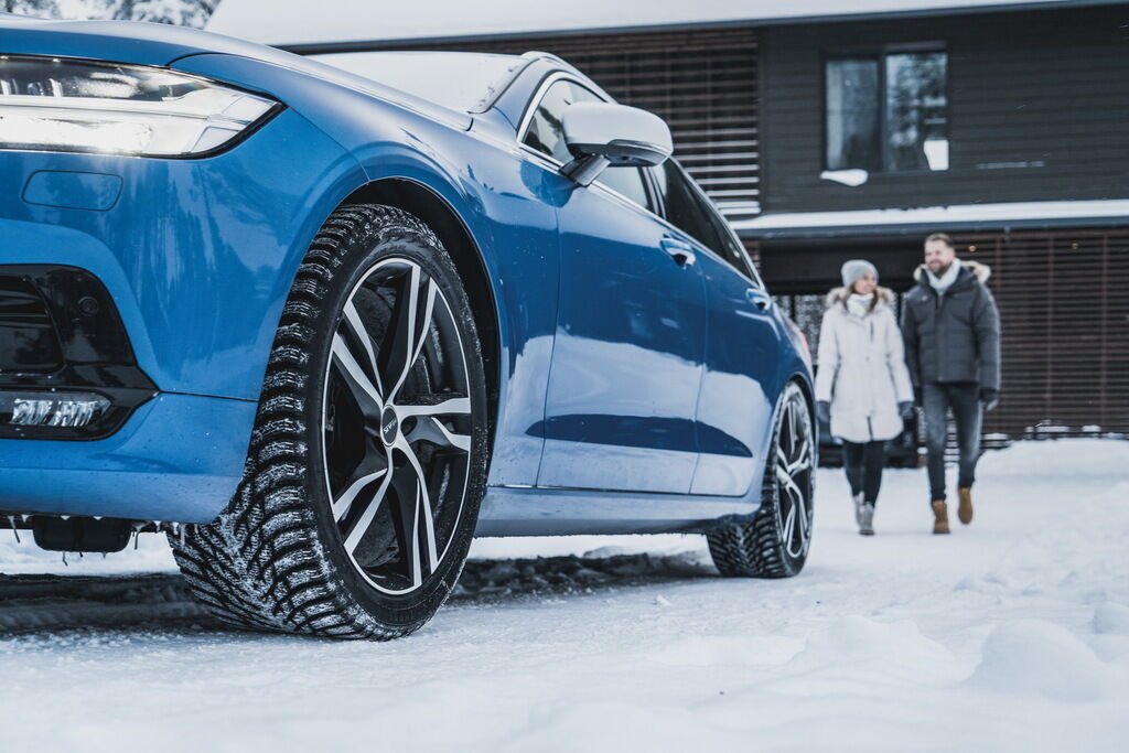 Зимові фрикційні шини Nokian Tyres Hakkapeliitta R3