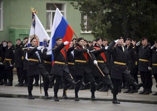 Свято окупантів на території окремої гвардійської ордена Жукова бригади морської піхоти Чорноморського флоту РФ (Севастополь)