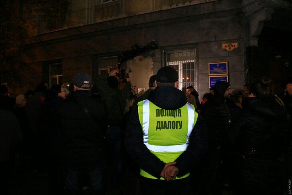 "Ватний шабаш": в Одесі пом'янули демонтований барельєф Жукову