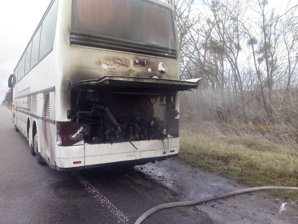 Загорівся автобус з пасажирами