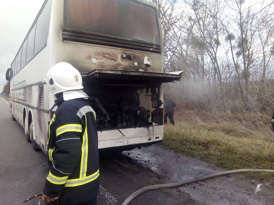 Загорівся автобус з пасажирами