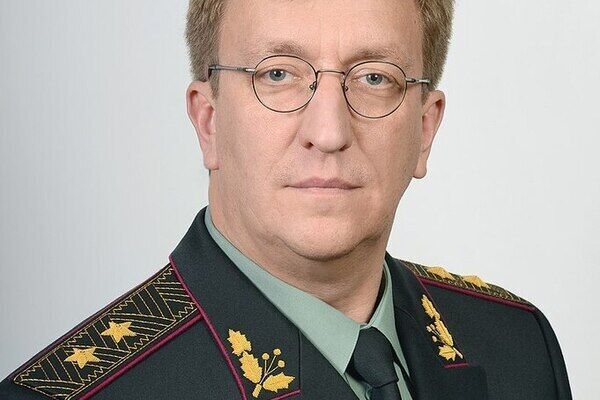 Владислав Бухарєв
