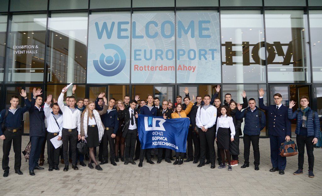 Украинские студенты попали на крупнейшую морскую выставку в Роттердаме