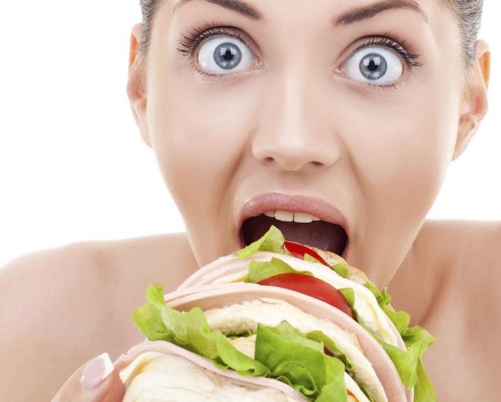 Як менше їсти: названо топ-3 простих способи знизити підвищений апетит