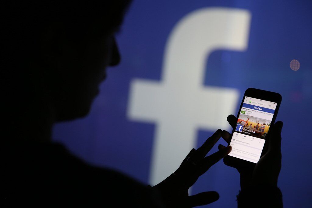 Перший випадок: Facebook зобов'язали виправити повідомлення з фейком