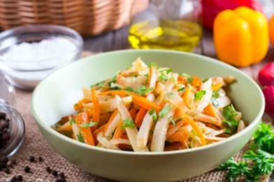 Рецепт удивительного витаминного салата с редькой