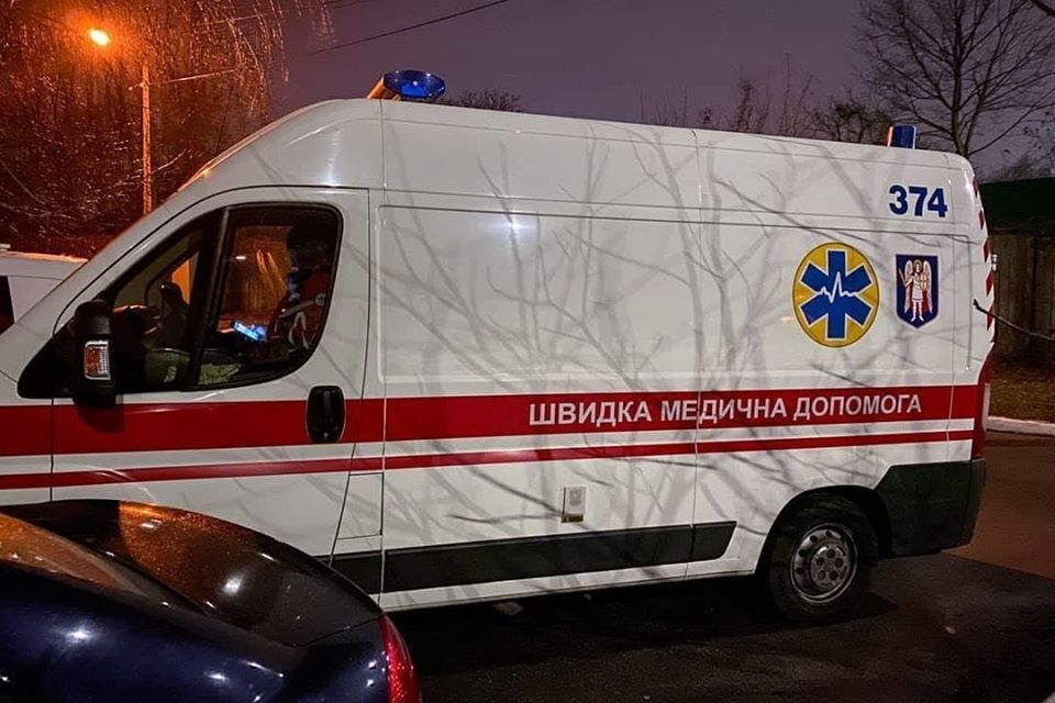 В Киеве молодая мама выбросилась из окна 10-го этажа