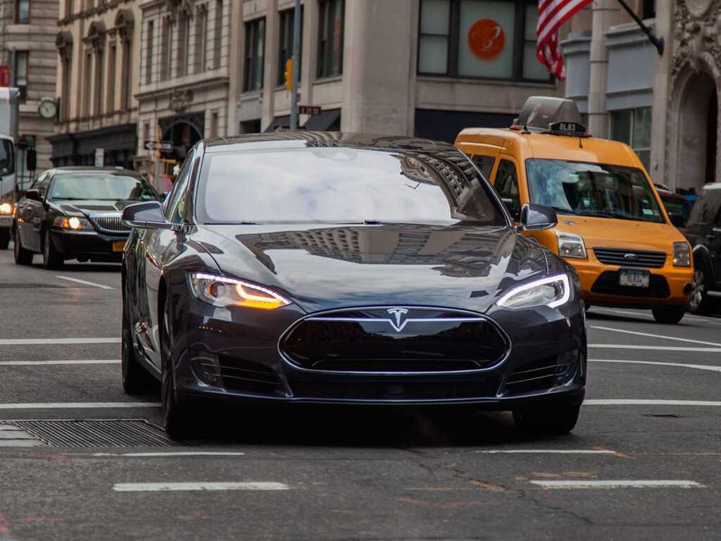 Электрокар Tesla Model S