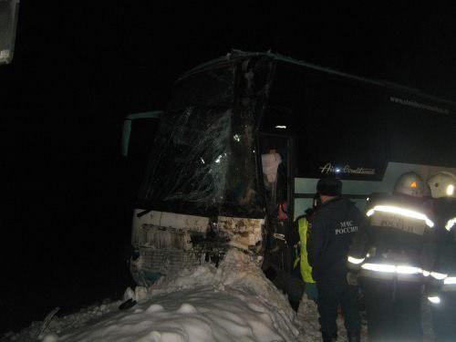 Автобус с пассажирами перевернулся в Нижегородской области