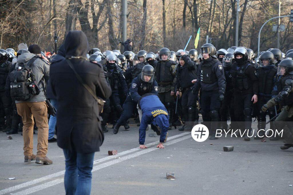 Полиции не понравилось, что ребята портят асфальт