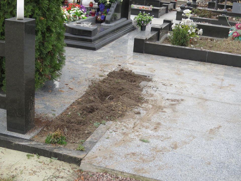 На Київщині вандали спаплюжили могилу героя Небесної сотні