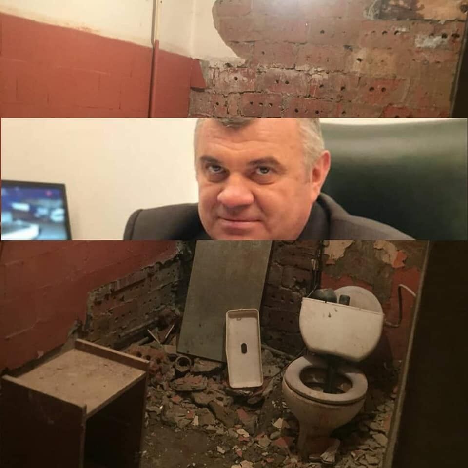 Ужасные условия в общежитии №3 в Черновцах. На фото также изображен Иван Дякон
