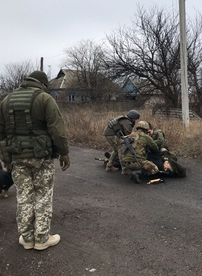 В Марьинке от пули российского снайпера погиб 57-летний местный житель